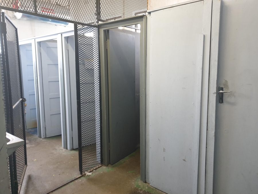 To Let Commercial Property for Rent in Salt River Western Cape